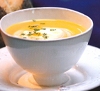 Rüebli Topinambur Suppe mit Creme Fraiche Häubchen